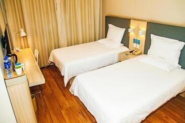 Hanting Hotel Langzhong Ancient City