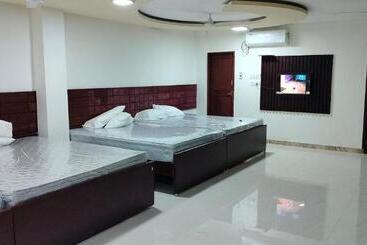 Hotel Riya Residency