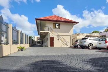 Aparthotel Nazubs Suites