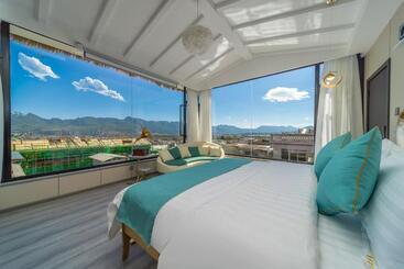 Pensió Lijiang Yimanshiguang 丽江逸慢拾光