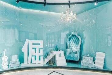 Xana Hotelle·shanghai Songjiang Sports Center Metro Station