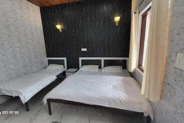 Отель Hills Heritage Resort