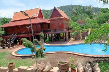 Resort Yoga Palm House Kep