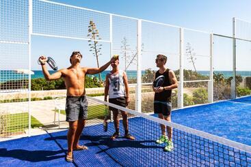 Отель Suneva Wellness & Golf Resort