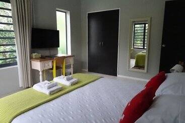 تختخواب و صبحانه Wellesley Hotel Rarotonga