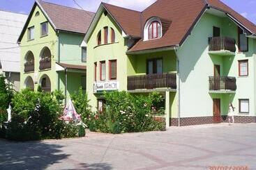 בית מלון כפרי Alfa