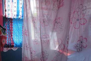 Aamiaismajoitus (B&B) Bahati Diani House Glamping