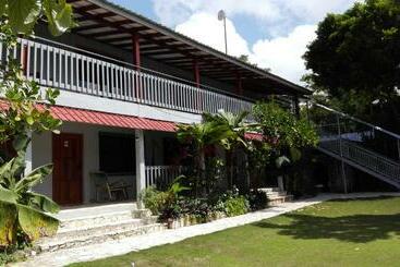 هتل La Casa De Don David