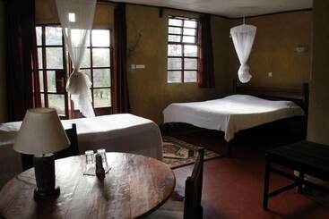 هتل Ngari Hill Guest House & Campsite