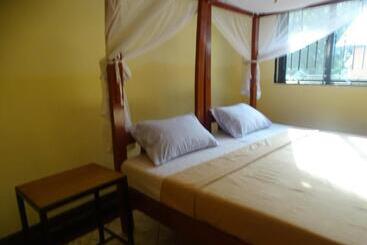 ユースホステル Mgulani Lodge