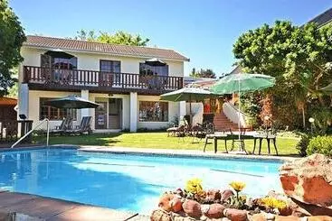 Aamiaismajoitus (B&B) Golf And Garden Guesthouse