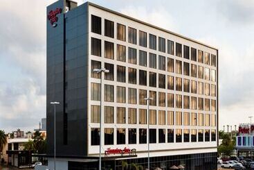 ホテル Hampton Inn By Hilton Cancun Cumbres