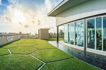 Ratana Patong Beach Hotel By Shanaya