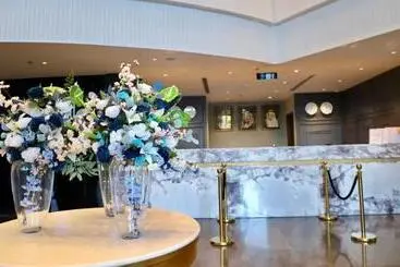 Five Seasons Hotel & Spa