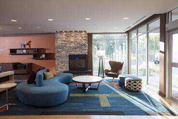 ホテル Fairfield Inn & Suites By Marriott Detroit Lakes