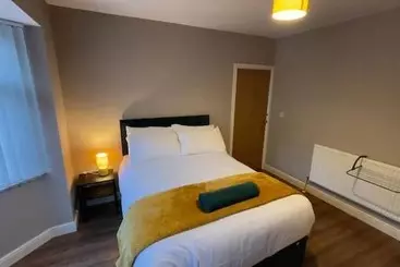 Residenssi Cosy 3 Bed House In Birmingham With Free Parking