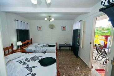 پانسیون Casa Esthercita