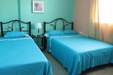 پانسیون Hostal Gaviota Marina