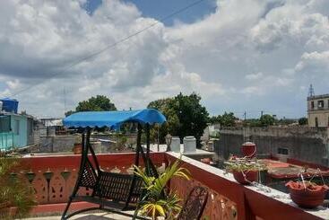 پانسیون Hostal Misleidy