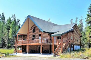 צימר The Hideaway Lodge