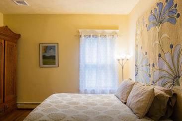 Chesley Road Bed And Breakfast