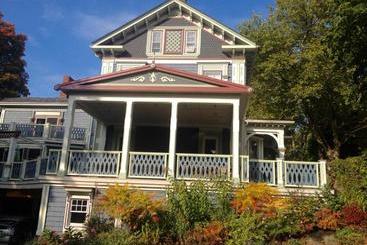 Chesley Road Bed And Breakfast