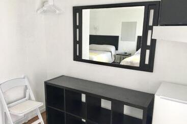 Мотель Kingfisher Lodging