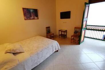 هتل Balcones Del Parque Jardin