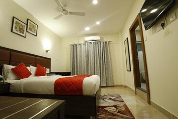 هتل D Breeze Suites