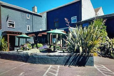 בית מלון כפרי The Renishaw Rooms