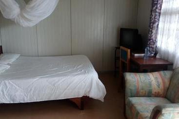 استراحتگاه Lysak Haven Park