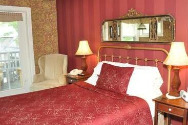 Sylvan Inn Bed & Breakfast