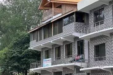 تختخواب و صبحانه Hill Side Cottage