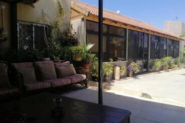 پانسیون Beni Hamida Tourist Restaurant