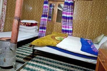 Majatalo Yokma Homestay Ladakh By Lexstays
