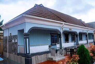 Fumzy Wellness Breakaway Resort