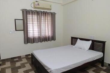 Hotel Ayyans Park Inn