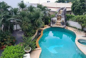 Hotel Poo Villa Rawai