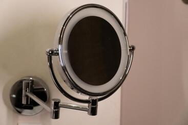 هتل آپارتمان Infinity Suites Habitación Cuádruple 210