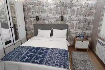 پانسیون The Oldman House