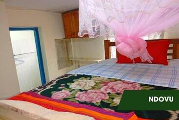 פנסיון Upperhill International Guest House