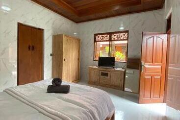 Pensjonat Pondok Tiara