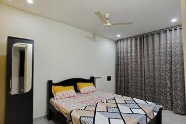 بنسيون Sea Waves Inn