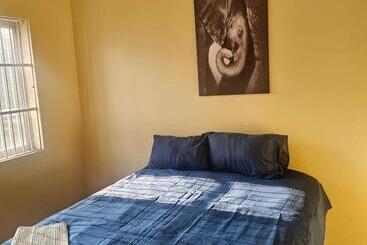 הוסטל Prospecton Lodge