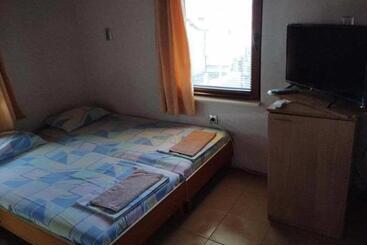 Пансион къща за гости дом попови черноморец