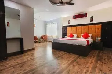 Hotelli Grand Paace
