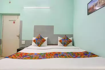 ホテル Premium Ayodhaya With Ac Rooms And Free Pick Up From Station