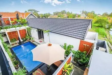 ペンション White Blue House 6  Pvt Room, Shared Pool&kitchen