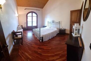 Aamiaismajoitus (B&B) Baglio Di Luna