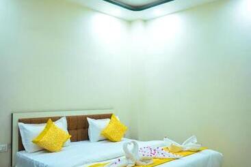 בית מלון כפרי Srijan Grand